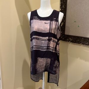 GO by Go Silk Hi Low Top Size S